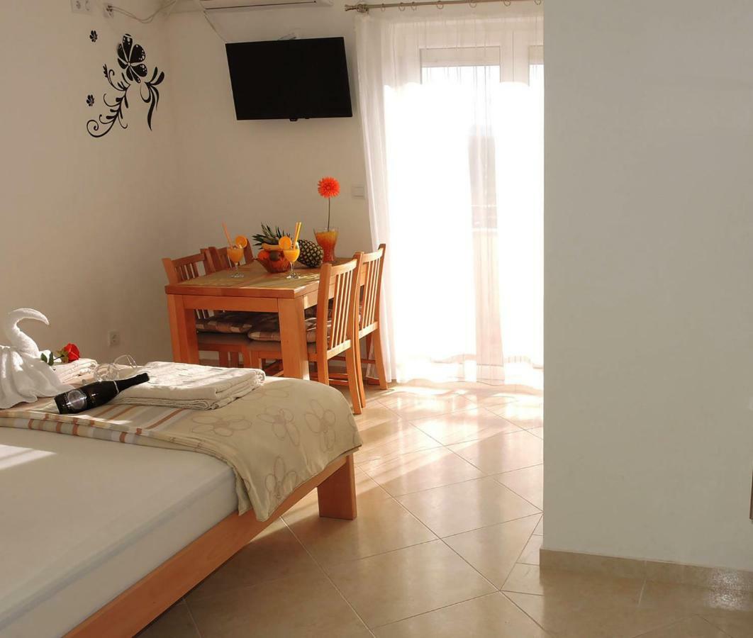 Iva Apartmani Tribunj (Sibenik-Knin) Exterior foto