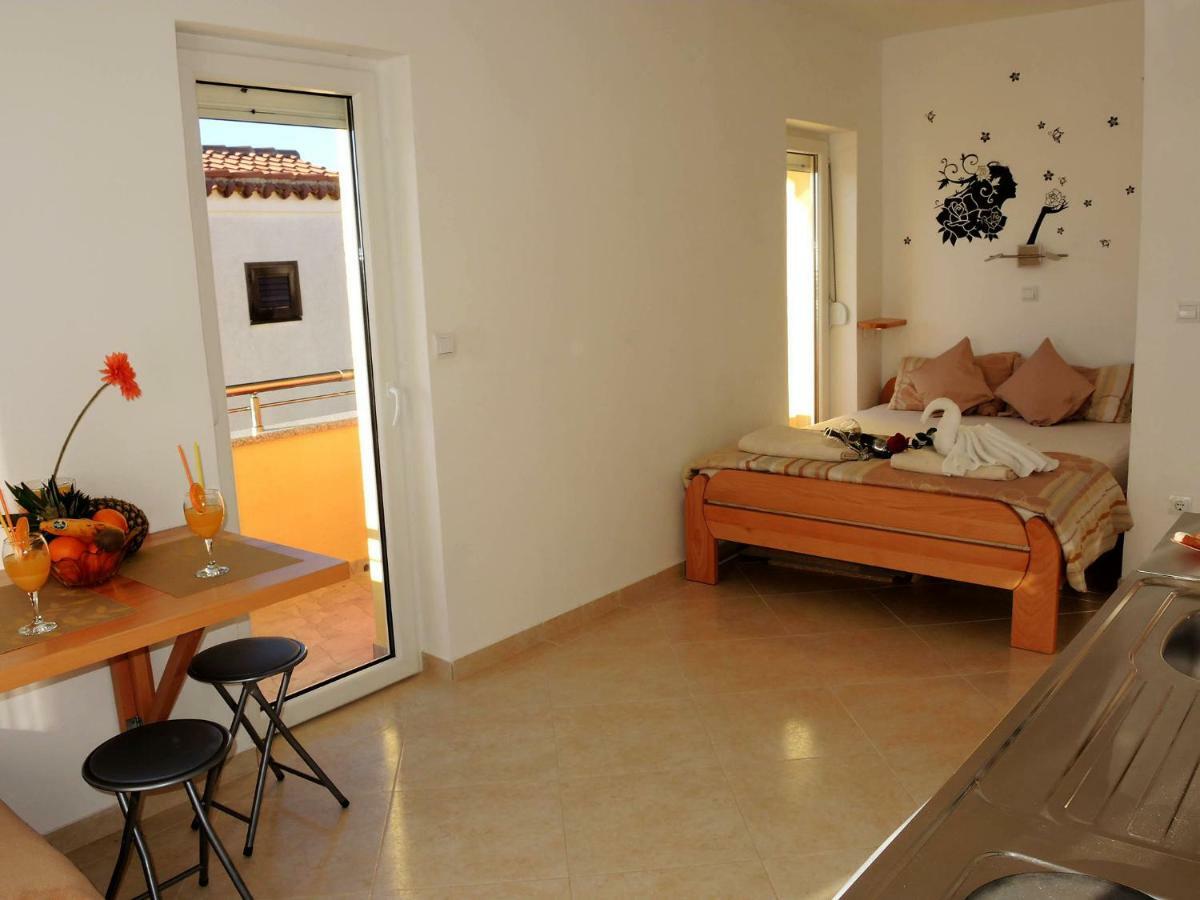 Iva Apartmani Tribunj (Sibenik-Knin) Exterior foto