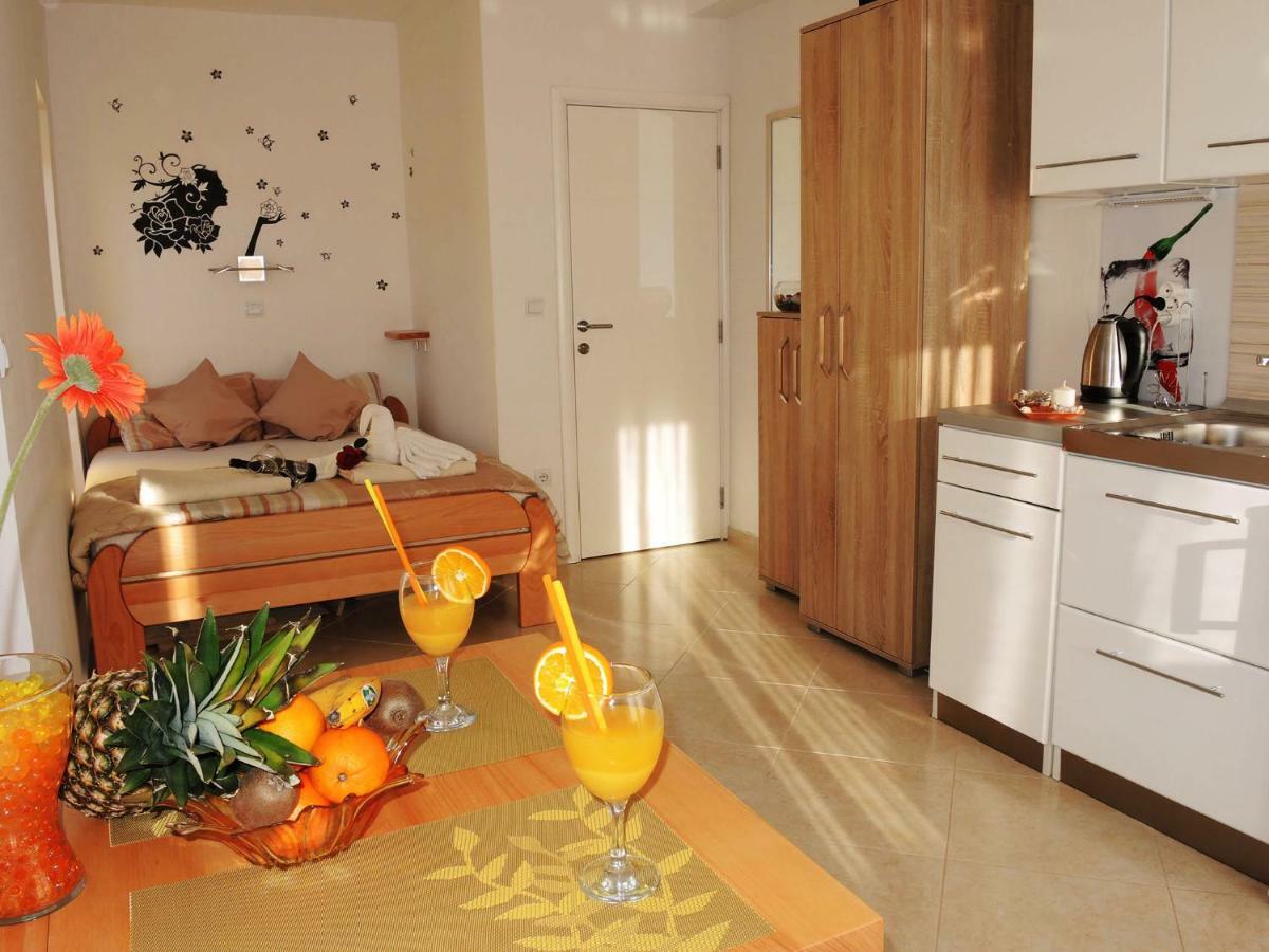 Iva Apartmani Tribunj (Sibenik-Knin) Exterior foto